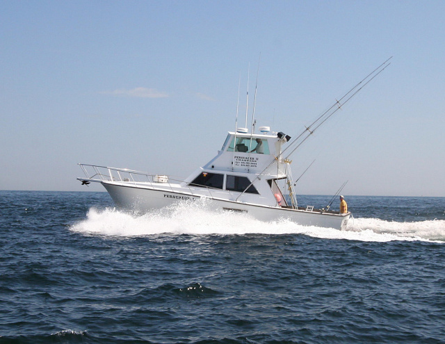 Sportfishing Rhode Island aboard Persuader